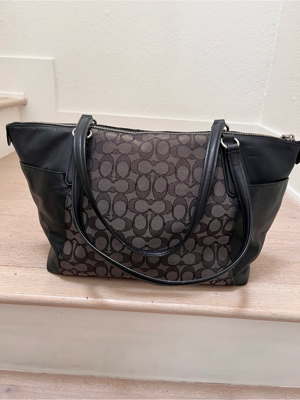 Authentic Coach Brown & Black Signature Canvas and leatherTote - Picture 2 of 12